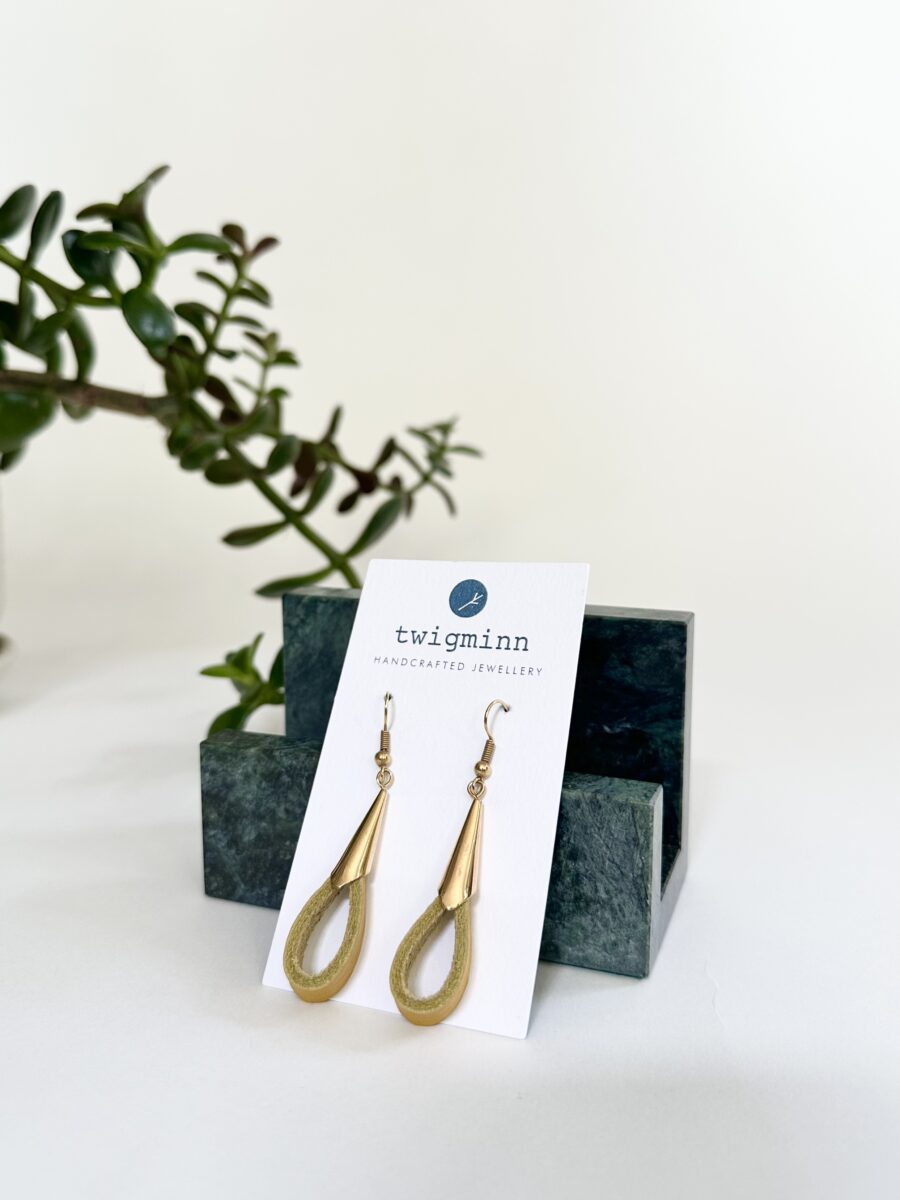 leather loop earrings - Image 12